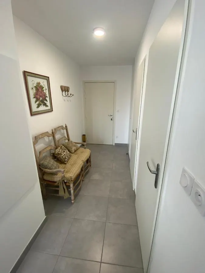 Appartement Type 2 Neuf +Grande Terrasse Le Lavandou